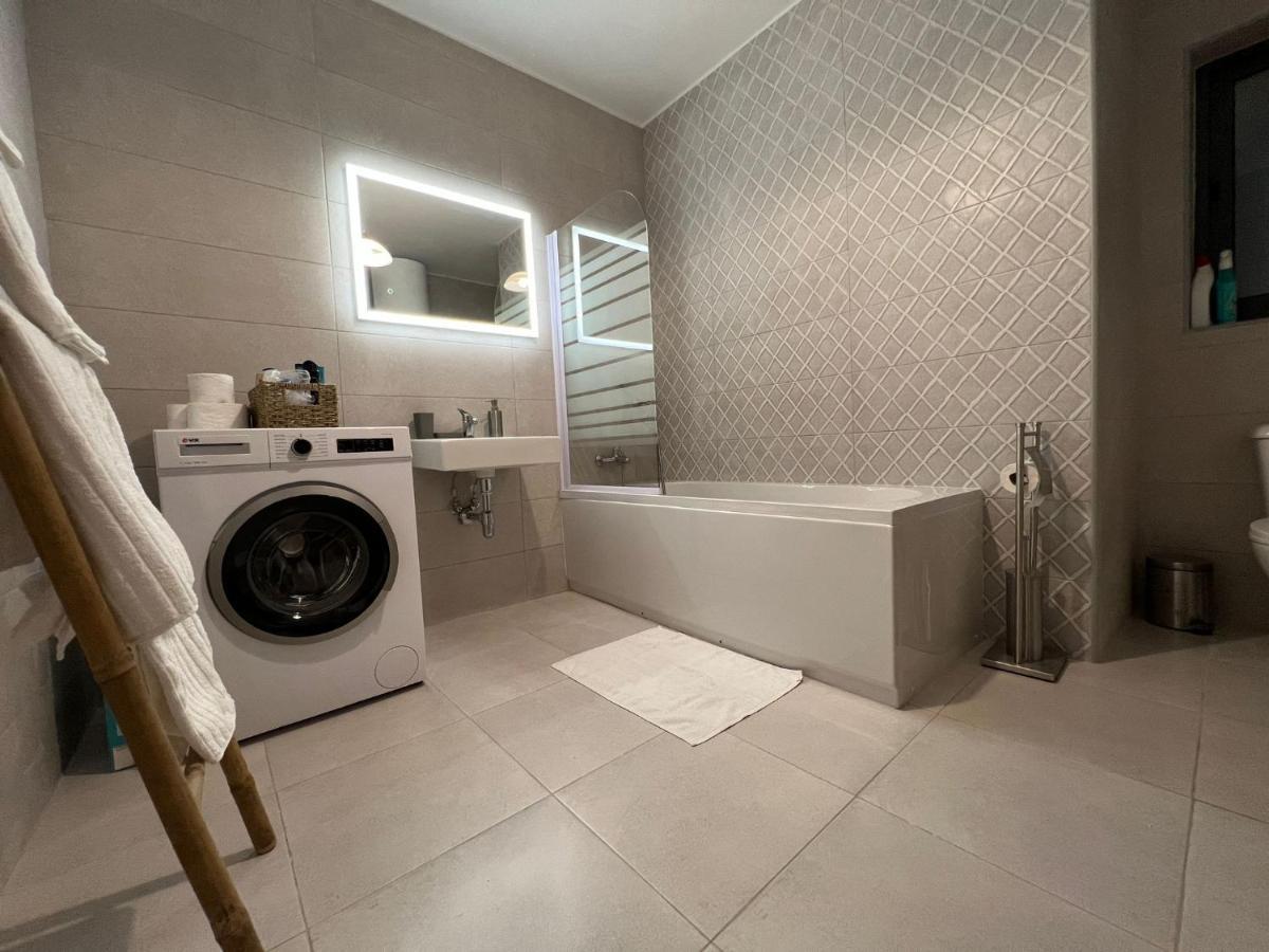Brand New Apartment 2 Mins From Seafront San Pawl il-Baħar Kültér fotó