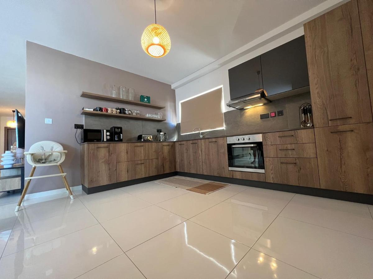 Brand New Apartment 2 Mins From Seafront San Pawl il-Baħar Kültér fotó